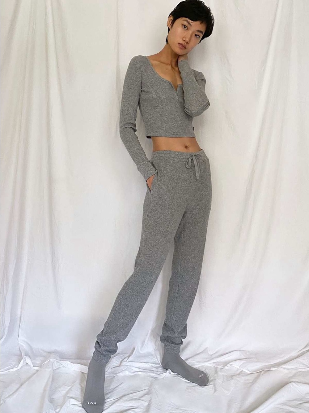 Aritzia TNA Light Grey Cotton Waffle Knit Ankle Jogger Pants Sweatpants, Size M
